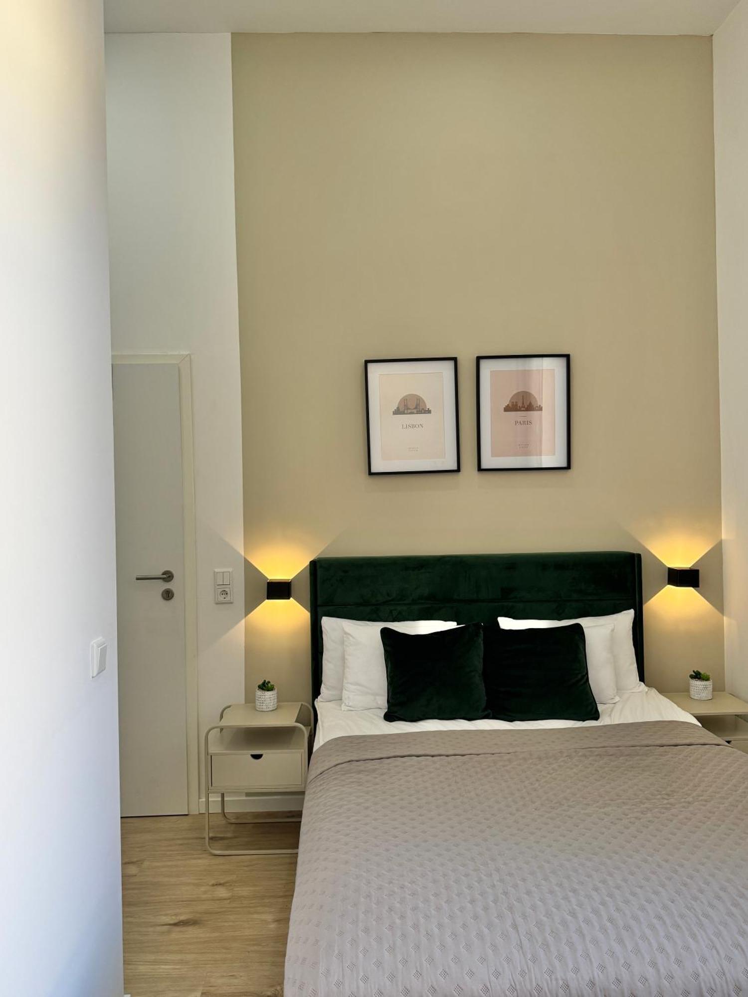 Heaven Homes - Doppelzimmer Mit Eigenem Bad Dusseldorf Bagian luar foto