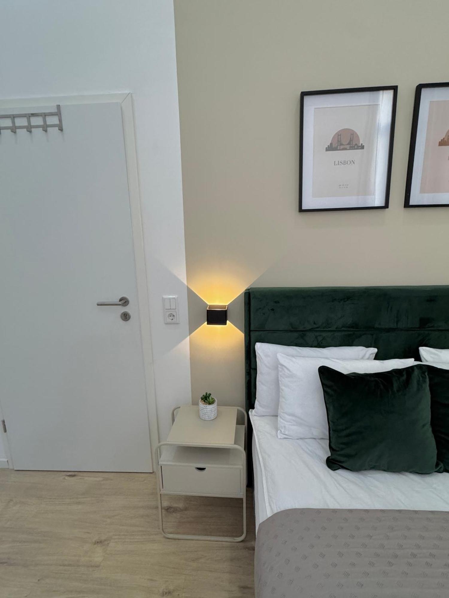 Heaven Homes - Doppelzimmer Mit Eigenem Bad Dusseldorf Bagian luar foto