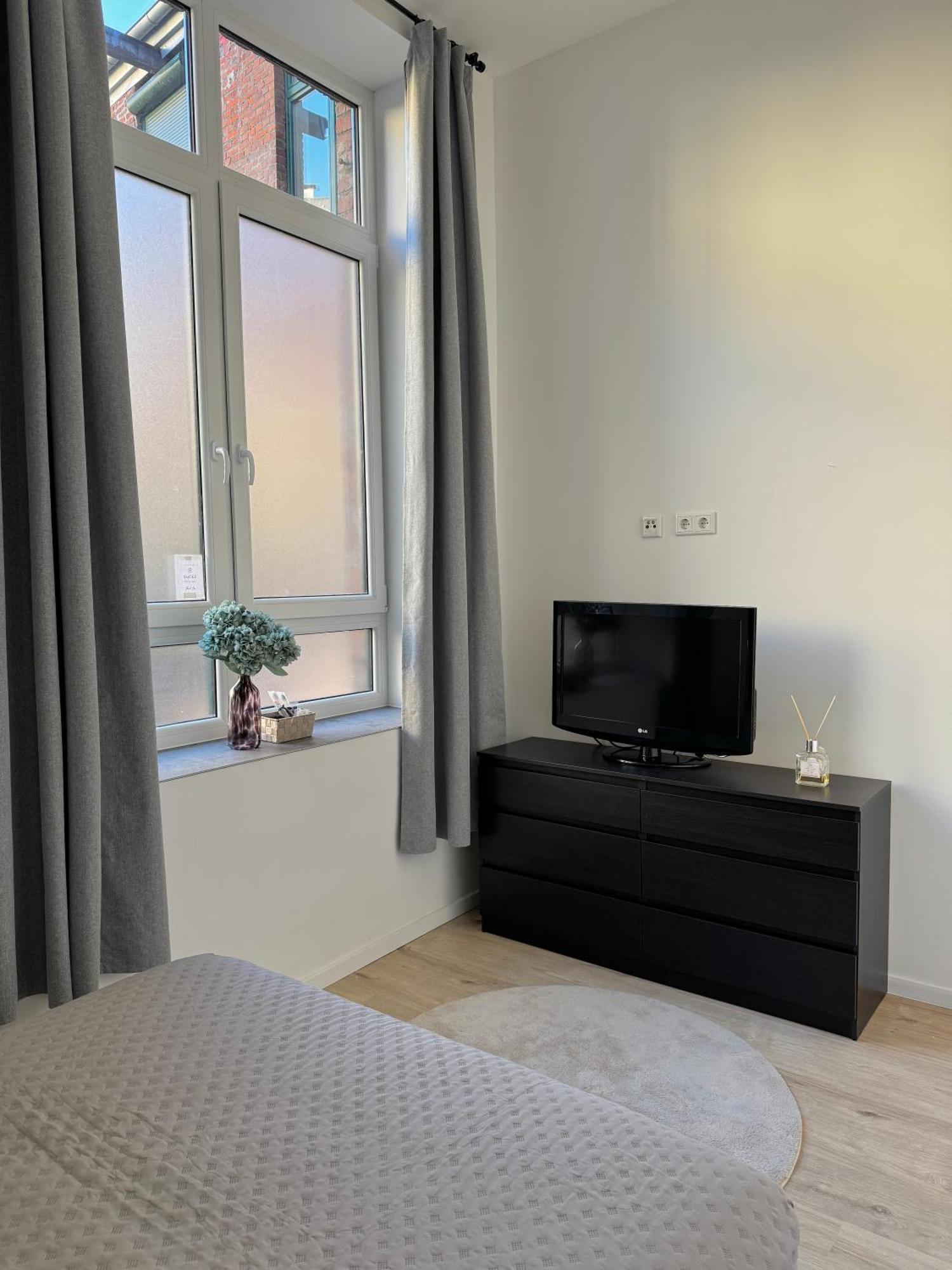 Heaven Homes - Doppelzimmer Mit Eigenem Bad Dusseldorf Bagian luar foto