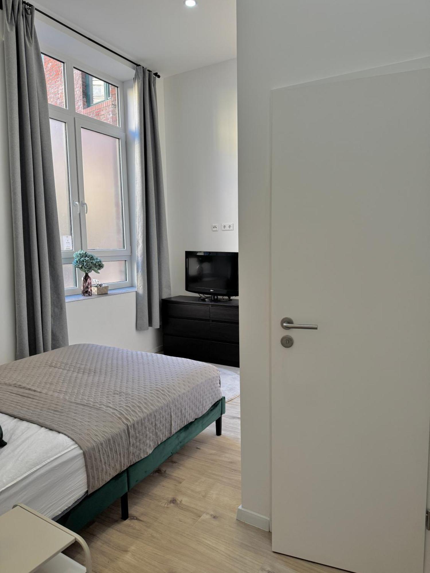 Heaven Homes - Doppelzimmer Mit Eigenem Bad Dusseldorf Bagian luar foto