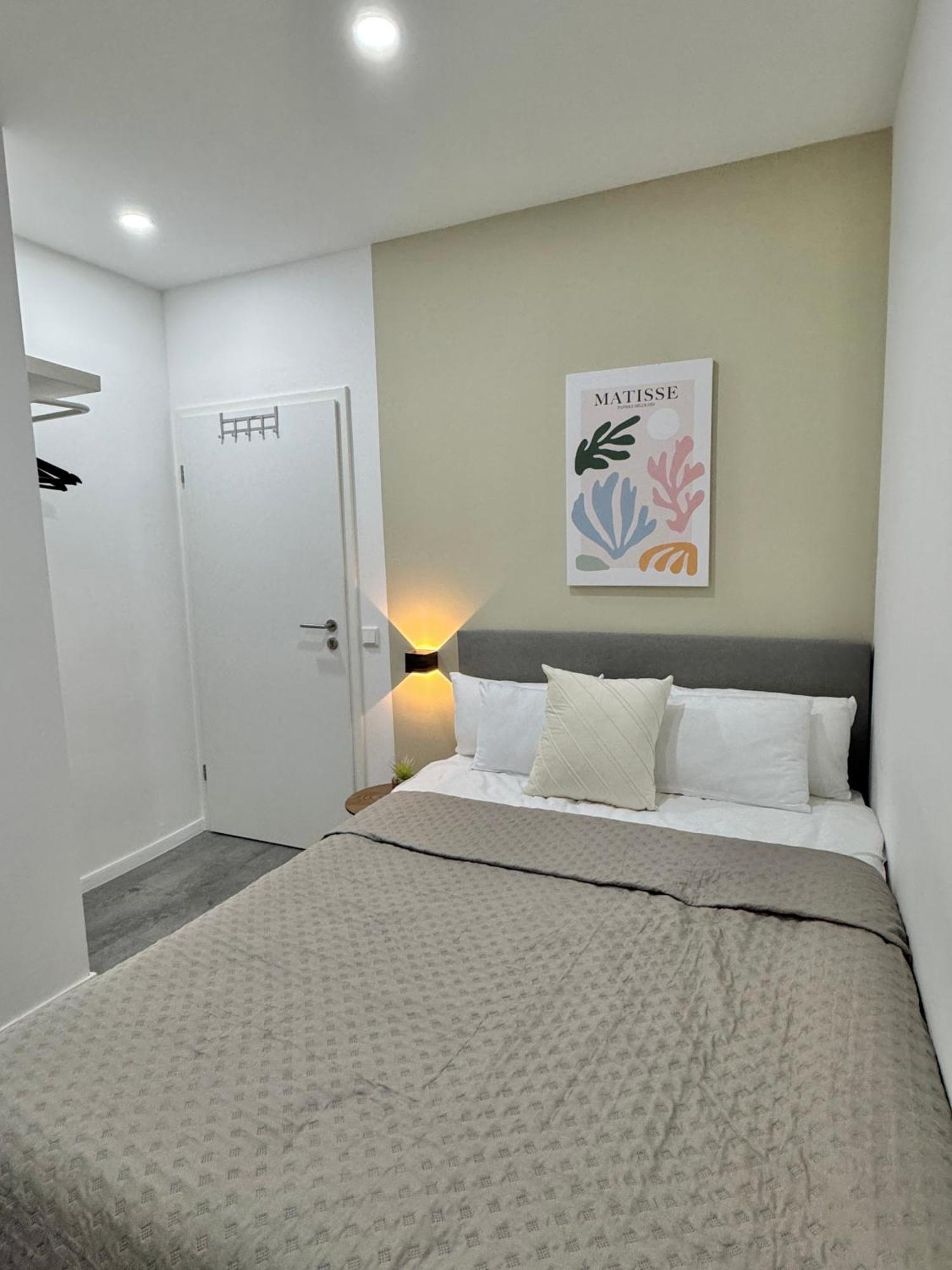 Heaven Homes - Doppelzimmer Mit Eigenem Bad Dusseldorf Bagian luar foto