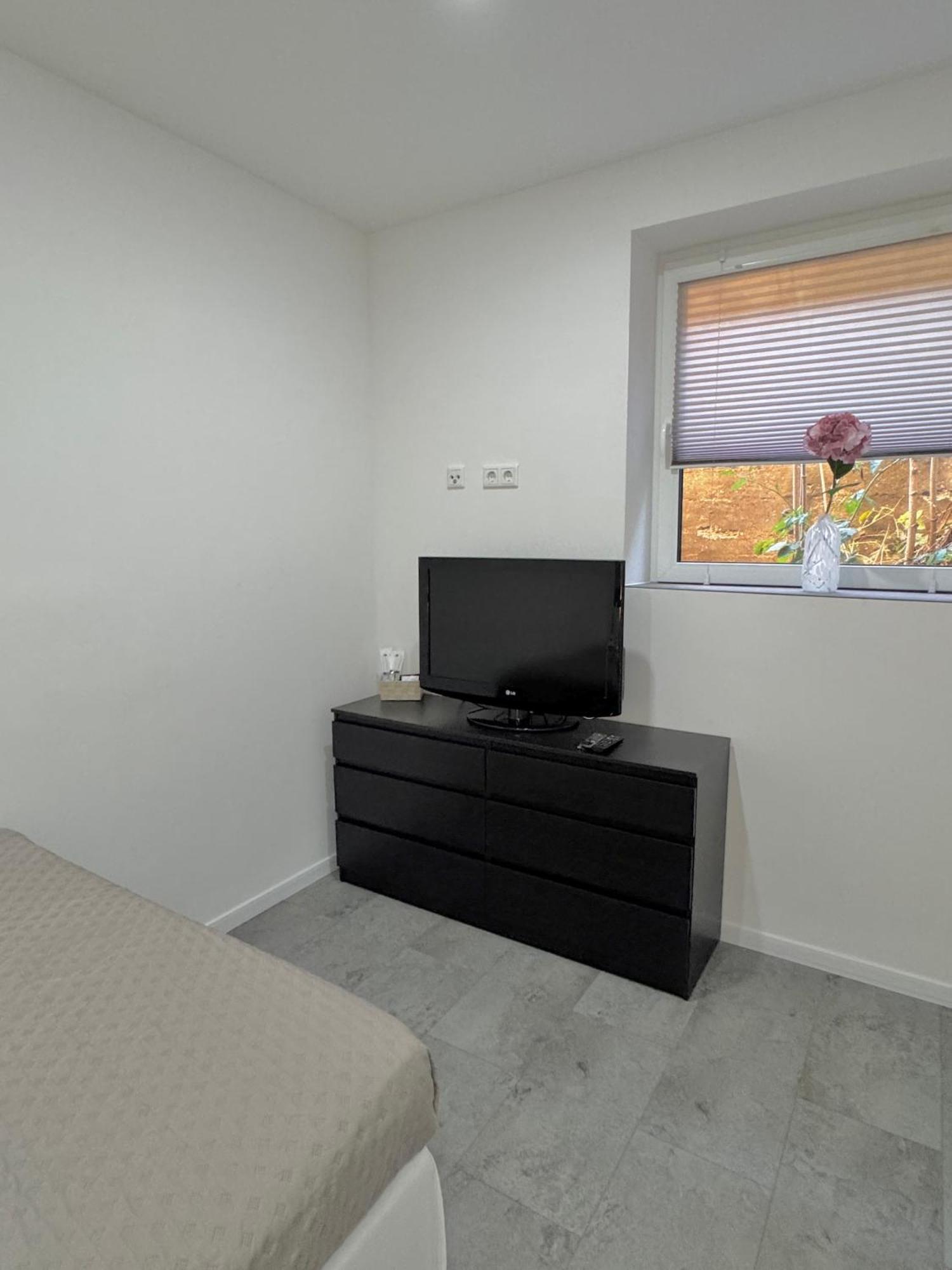 Heaven Homes - Doppelzimmer Mit Eigenem Bad Dusseldorf Bagian luar foto